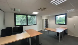  BUREAUX 73 m² CARQUEFOU