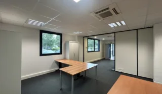  BUREAUX 73 m² CARQUEFOU