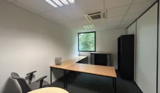  BUREAUX 73 m² CARQUEFOU