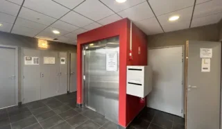  BUREAUX 73 m² CARQUEFOU