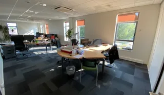  BUREAUX 652 M² LES SORINIERES