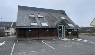  BUREAUX 237 m² MONTFORT SUR MEU