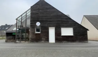  BUREAUX 237 m² MONTFORT SUR MEU
