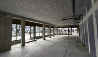  LOCAUX COMMERCIAUX 142 M² NANTES