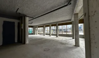  LOCAUX COMMERCIAUX 142 M² NANTES