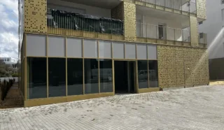  LOCAUX COMMERCIAUX 60 M² NANTES