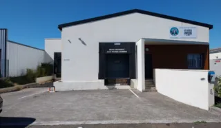  LOCAUX D'ACTIVITÉS 855 M² BOUGUENAIS