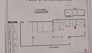  LOCAUX D'ACTIVITÉS 855 M² BOUGUENAIS