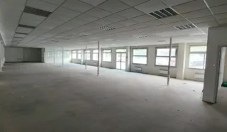  LOCAUX D'ACTIVITES 1 500 m² LE RELECQ KERHUON