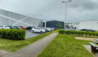  LOCAUX D'ACTIVITES 1 500 m² LE RELECQ KERHUON
