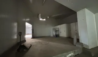  LOCAUX D'ACTIVITÉS 1 673 M² SAINT JULIEN DE CONCELLES