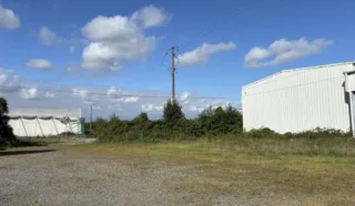  LOCAUX D'ACTIVITÉS 1 673 M² SAINT JULIEN DE CONCELLES