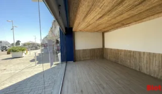  LOCAUX COMMERCIAUX 60 M² LE POULIGUEN