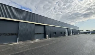  LOCAUX D'ACTIVITÉS 157 M² DERVAL