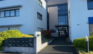  À VENRE /  BUREAUX VANNES 60 m²