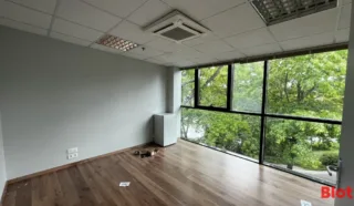  BUREAUX 103 m² RENNES Longchamps