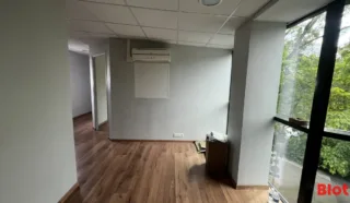 BUREAUX 103 m² RENNES Longchamps