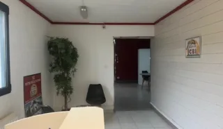  BUREAUX PLOEREN 63 m²