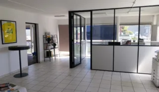  LOCAUX D'ACTIVITÉS 1 556 M² SAINTE-LUCE-LOIRE