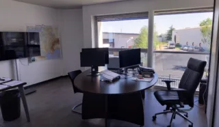  LOCAUX D'ACTIVITÉS 1 556 M² SAINTE-LUCE-LOIRE