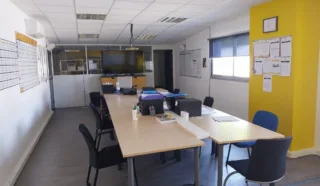  LOCAUX D'ACTIVITÉS 1 556 M² SAINTE-LUCE-LOIRE