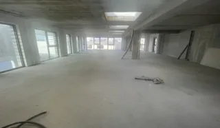  BUREAUX NEUFS 178 m² LORIENT LA BASE