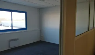  EN INVESTISSEMENT BUREAUX AURAY 159 m²
