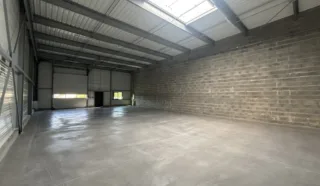  LOCAUX D'ACTIVITÉS 251 M² DERVAL