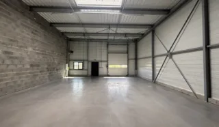  LOCAUX D'ACTIVITÉS 157 M² DERVAL