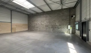  LOCAUX D'ACTIVITÉS 152 M² DERVAL