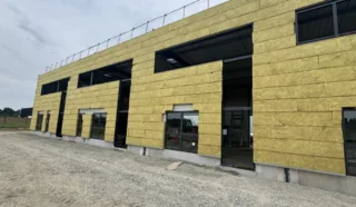  CELLULE D'ACTIVITÉS 142 m² GRANDCHAMPS DES FONTAINES