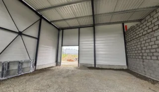  CELLULE D'ACTIVITÉS 142 m² GRANDCHAMPS DES FONTAINES