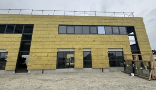  CELLULE D'ACTIVITÉS 211 m² GRANDCHAMPS DES FONTAINES