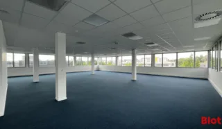  BUREAUX 636 M² RENNES