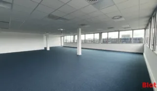  BUREAUX 636 M² RENNES