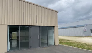  LOCAL VITRINE 67 m² TADEN