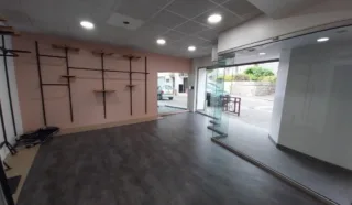  LOCAL COMMERCIAL LOCMINÉ 100 m²