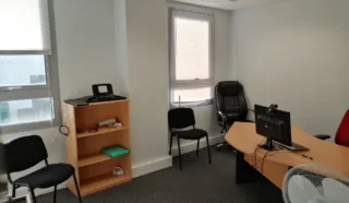  BUREAUX PROCHE PERIPHERIQUE 275 m²
