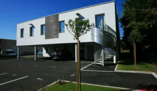  BUREAUX PROCHE PERIPHERIQUE 275 m²