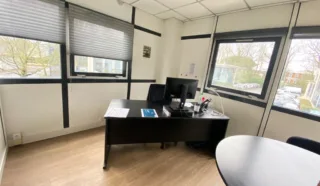  BUREAUX NANTES EST 749 m²