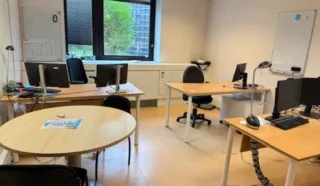  BUREAUX 4 818 M² NANTES