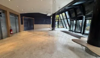  BUREAUX 4 818 M² NANTES
