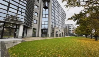  BUREAUX 4 818 M² NANTES