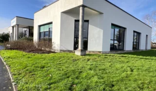  BUREAUX 545 M² CARQUEFOU
