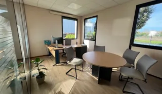  BUREAUX 545 M² CARQUEFOU