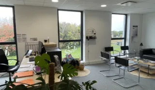  BUREAUX 160 M² ST GREGOIRE