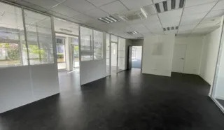  BUREAUX 176 m² RENNES