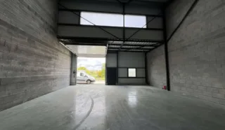  1 CELLULE D'ACTIVITÉS 250 m² LA BOUEXIERE