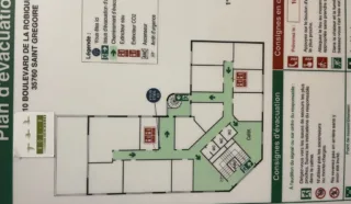  BUREAUX 370 m² SAINT-GREGOIRE