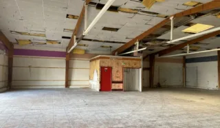  LOCAL COMMERCIAL 400 m² QUEVERT